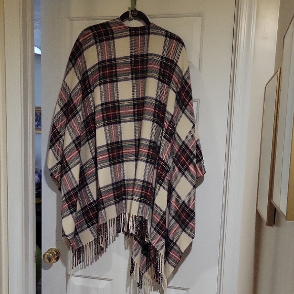 Ralph Lauren Vintage Plaid Fringe Shawl - Picture 4 of 14